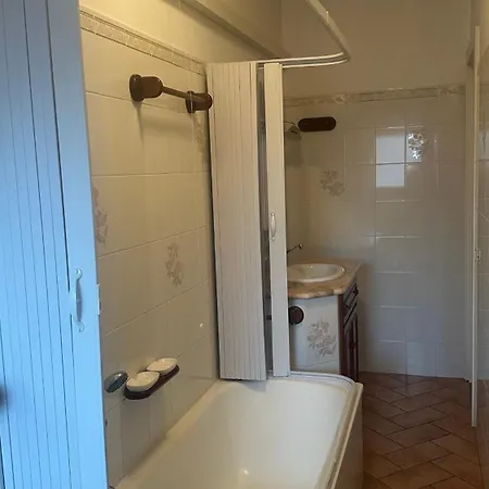 Noi 2 Bed & Breakfast *